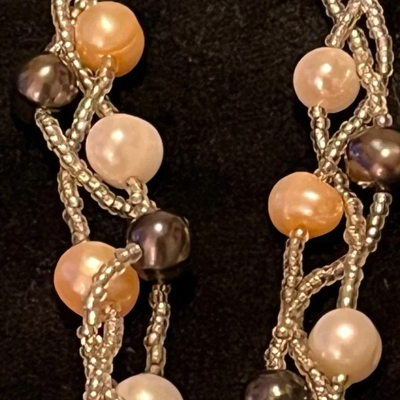 Freshwater Pearls Necklace Bracelet and Earrings Set. Multiple colors - Picture 4 of 6
